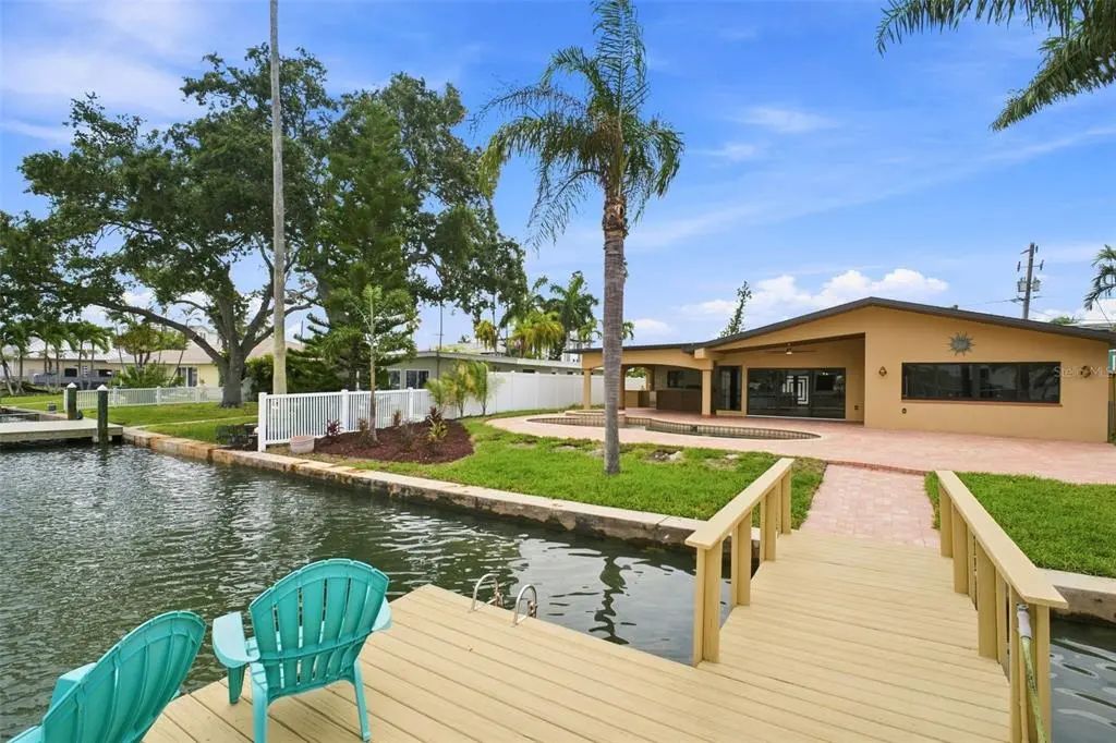 56 of 73 - 15918 Redington Drive, REDINGTON BEACH, FL