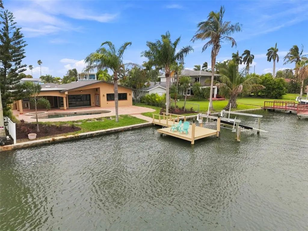 57 of 73 - 15918 Redington Drive, REDINGTON BEACH, FL