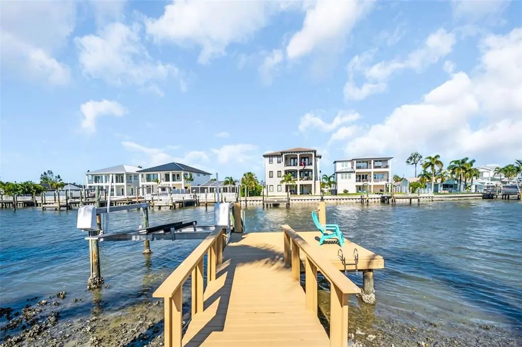 58 of 73 - 15918 Redington Drive, REDINGTON BEACH, FL
