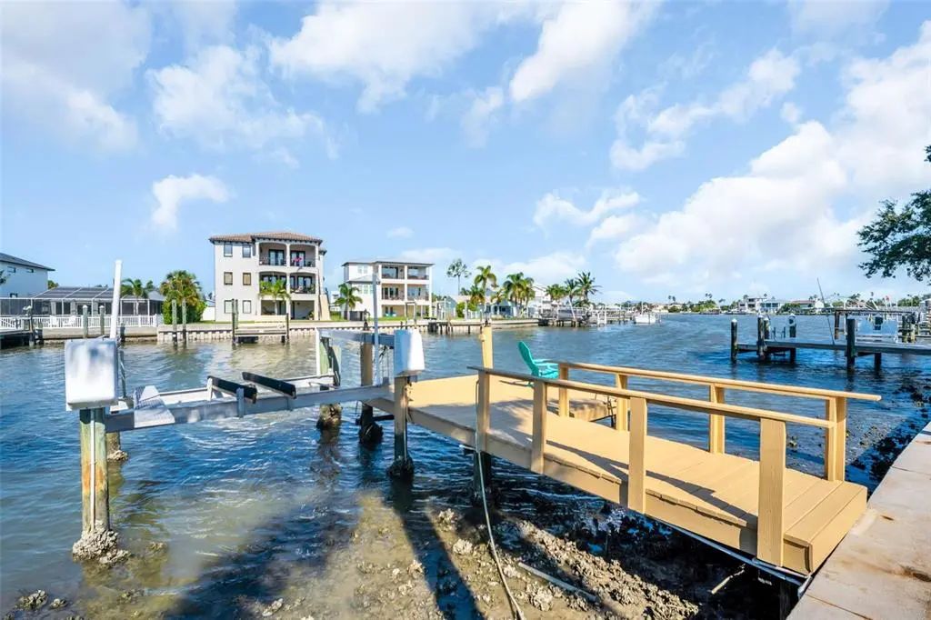 59 of 73 - 15918 Redington Drive, REDINGTON BEACH, FL