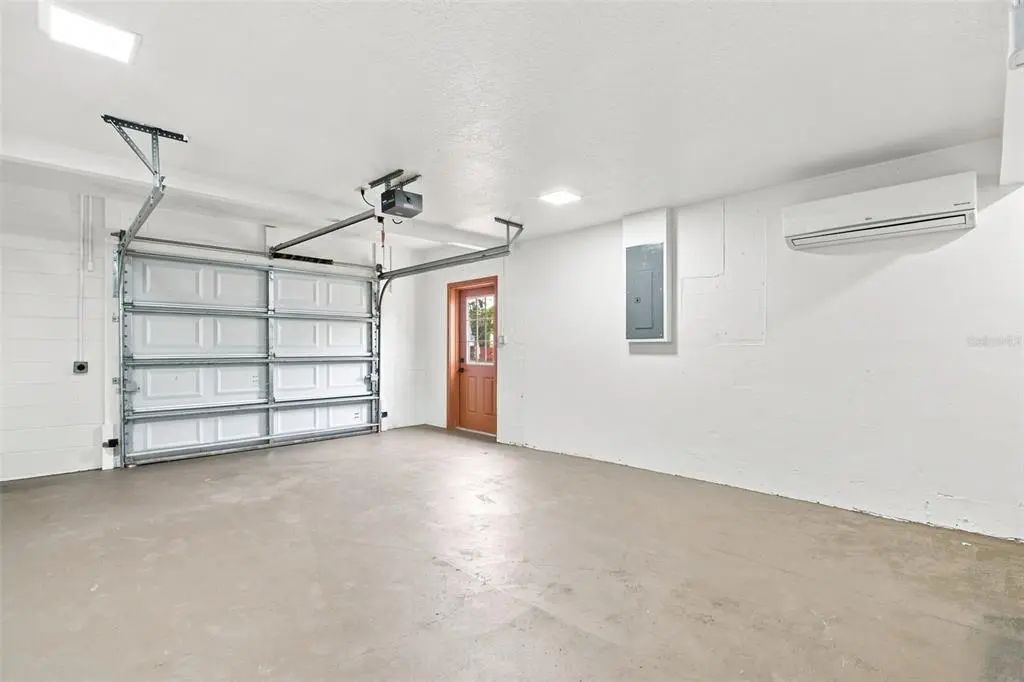 61 of 73 - 15918 Redington Drive, REDINGTON BEACH, FL