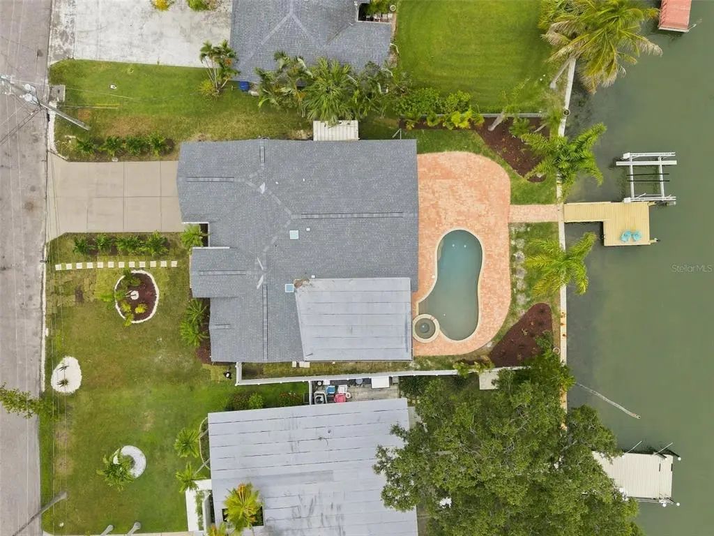 64 of 73 - 15918 Redington Drive, REDINGTON BEACH, FL