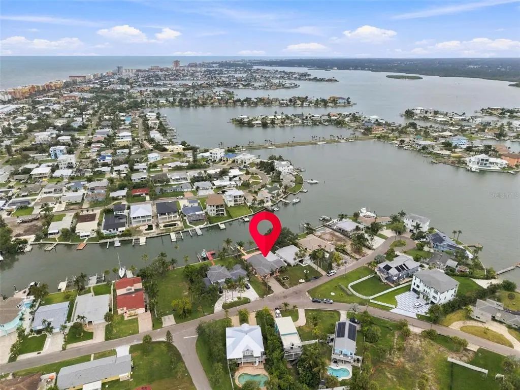 66 of 73 - 15918 Redington Drive, REDINGTON BEACH, FL