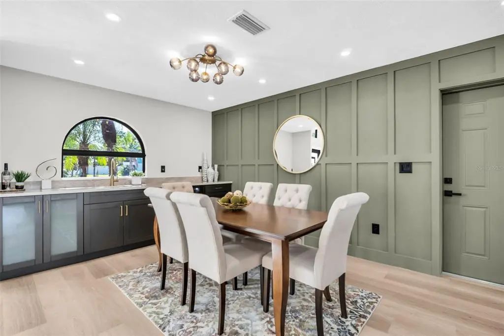 9 of 73 - 15918 Redington Drive, REDINGTON BEACH, FL