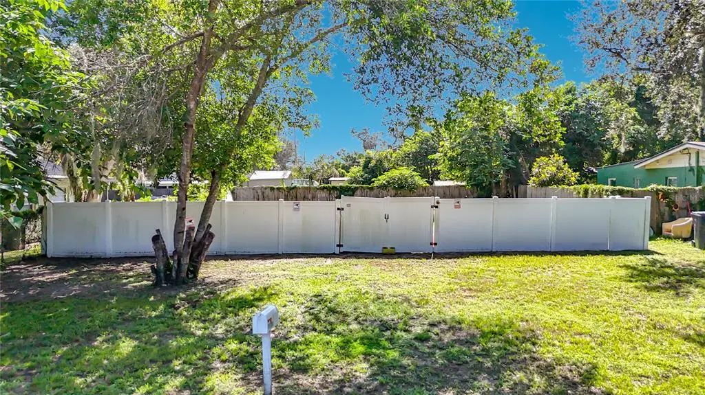 11707 Carver St, THONOTOSASSA