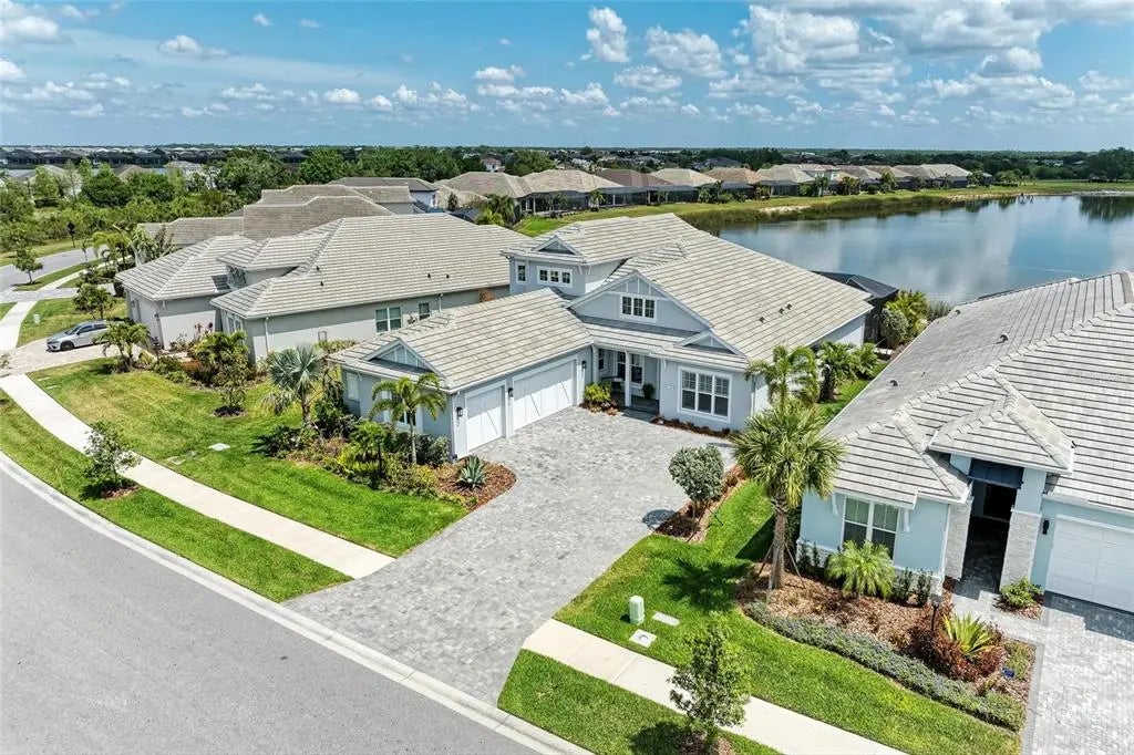 8067 Waterbend Trail, SARASOTA