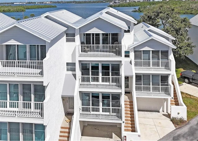 2255 N Beach Road 9, ENGLEWOOD