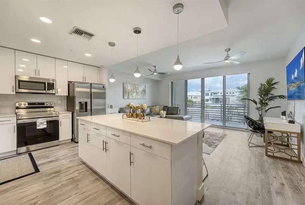1709 N Tamiami Trail 220