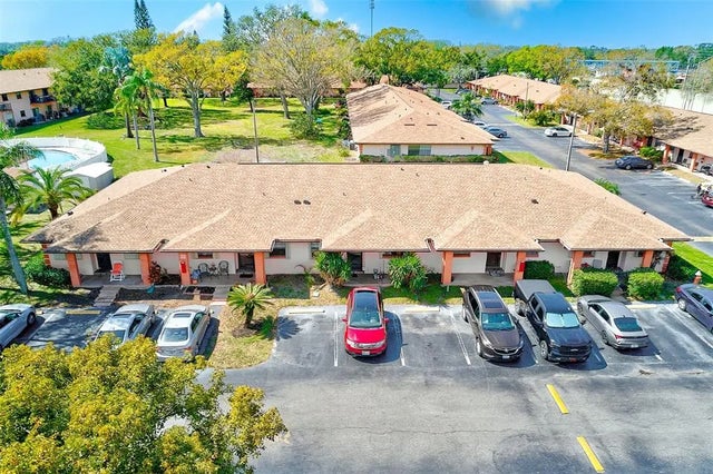 13250 Ridge Road 10-4, LARGO