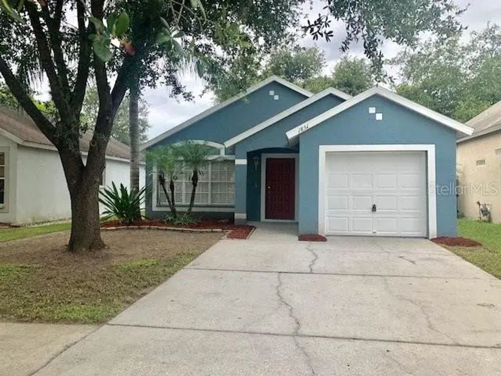 1851 Falling Star Lane, LUTZ