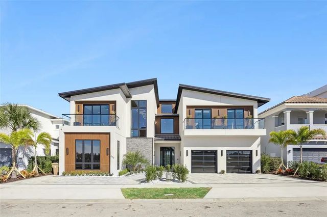 805 Golden Bear Drive, REUNION