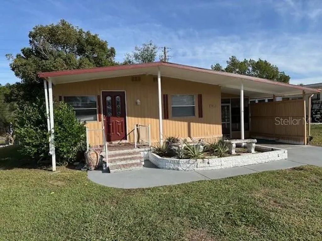 7402 Eastern Circle Drive, BROOKSVILLE