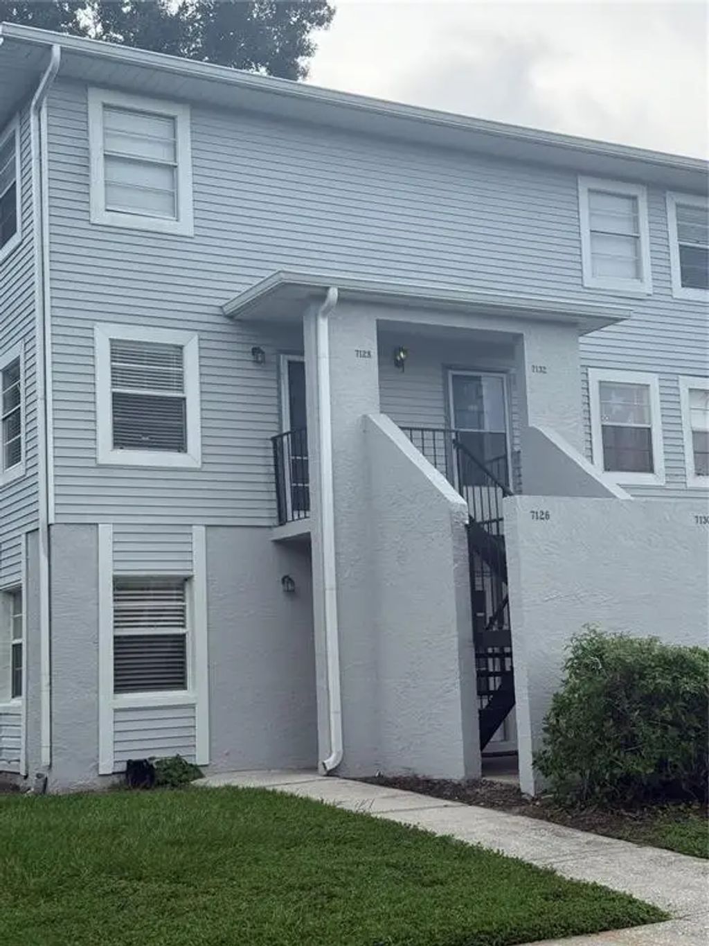 7128 Waterside Drive 7128, TAMPA