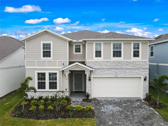 3225 Lilac Way, DAVENPORT