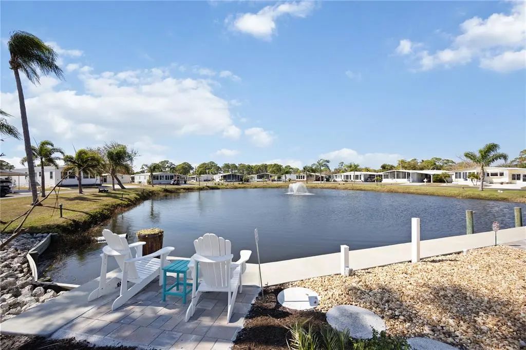 2 S Botany Bay Circle, ENGLEWOOD