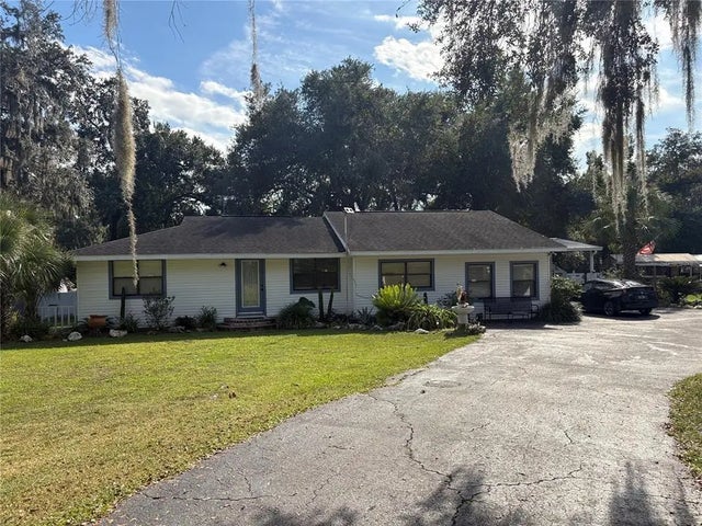 270 W Mcclendon Street, LADY LAKE