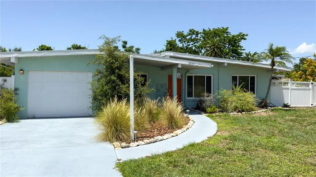 2215 Alvarado Lane, SARASOTA