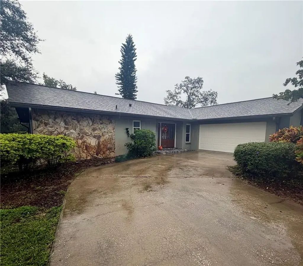 3 Summit Lane, SAFETY HARBOR