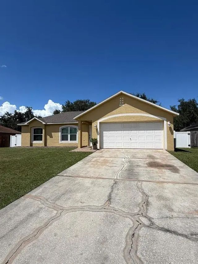 316 Brimming Lake Road, MINNEOLA