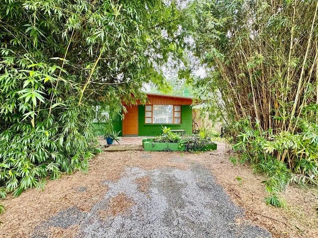 5209 10th Avenue S, GULFPORT