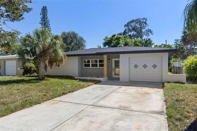 6326 7th Avenue S, GULFPORT
