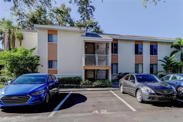720 100th Avenue N 202, ST PETERSBURG