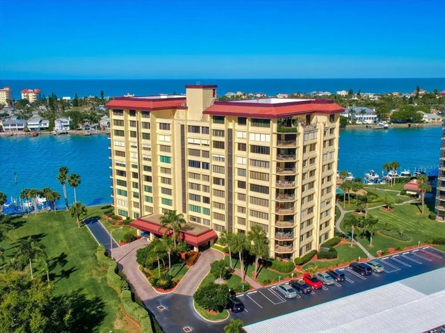700 Island Way 404, CLEARWATER BEACH