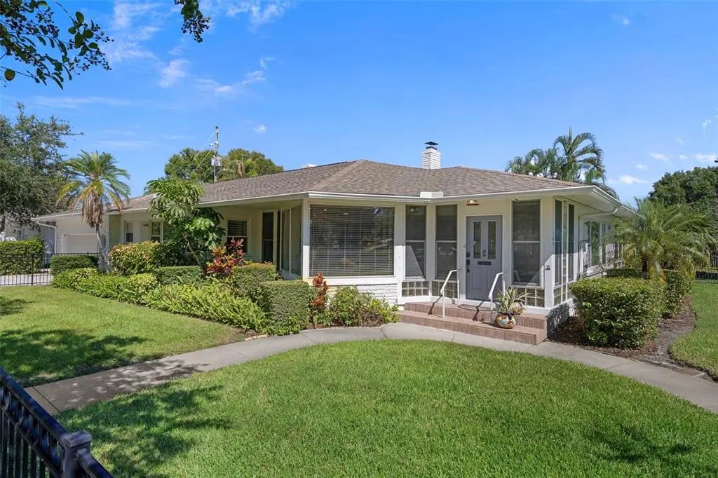 105 17th Avenue Ne, ST PETERSBURG