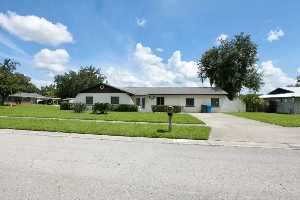 815 Bishop Place, SEFFNER