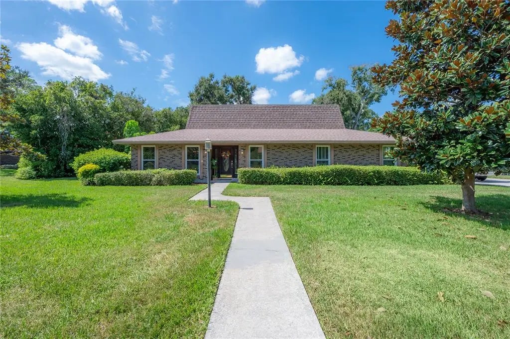 13313 Golf Crest Circle, TAMPA