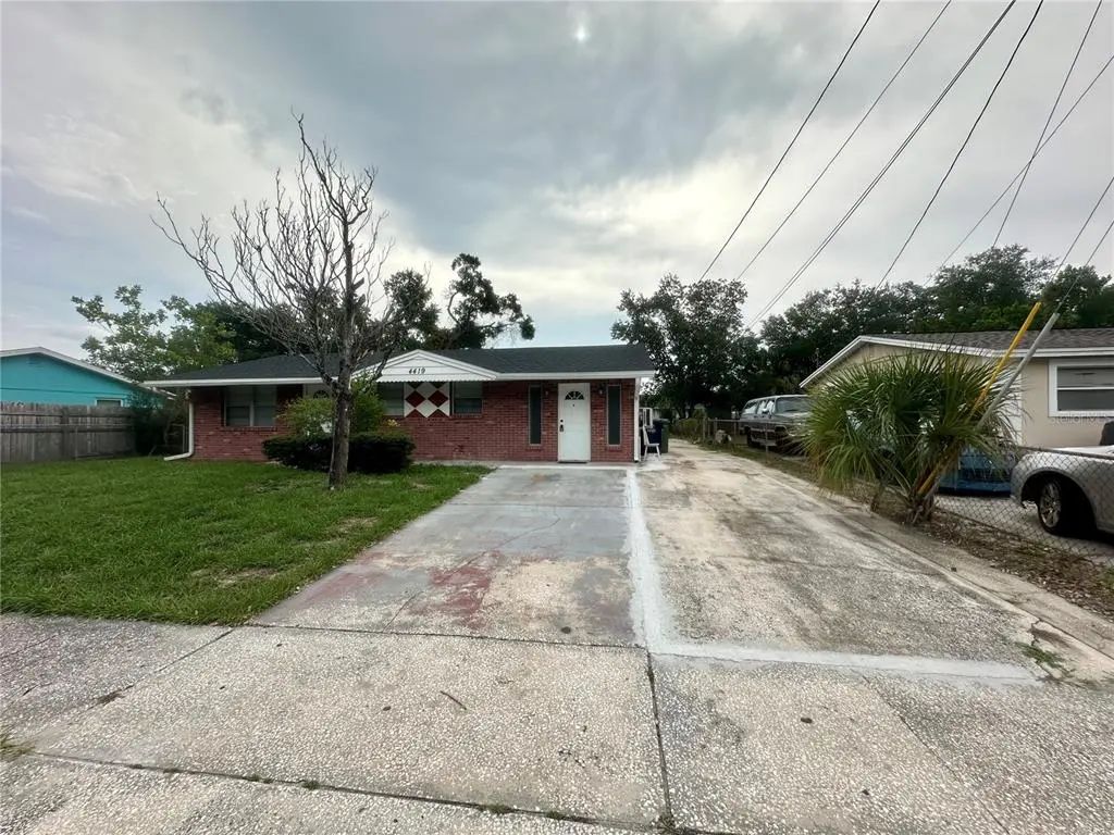 4419 Atwood Drive B, TAMPA