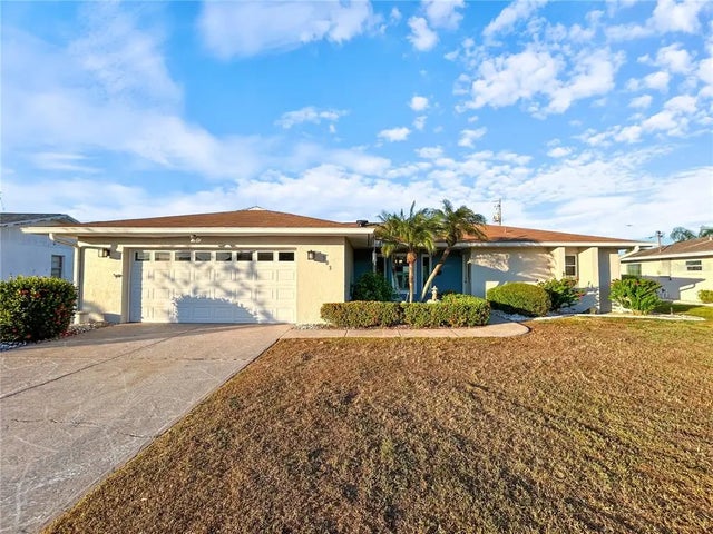 703 Ojai Avenue, SUN CITY CENTER