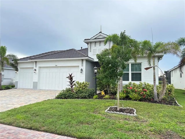 5504 Title Row Drive, BRADENTON