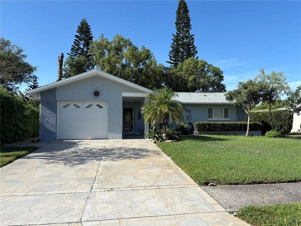133 Stafford Circle, PALM HARBOR