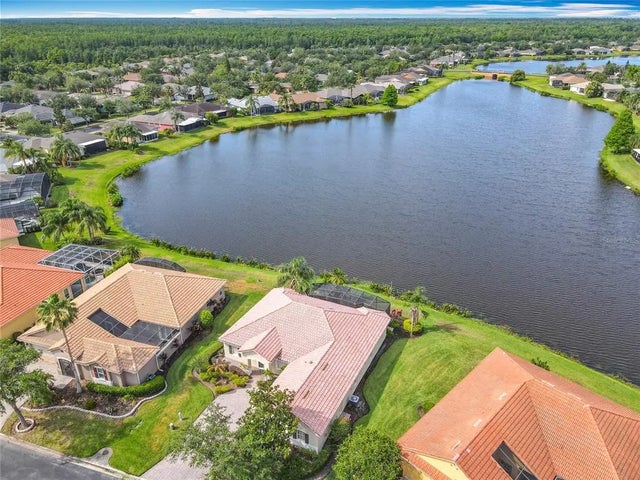 644 Shorehaven Drive, KISSIMMEE