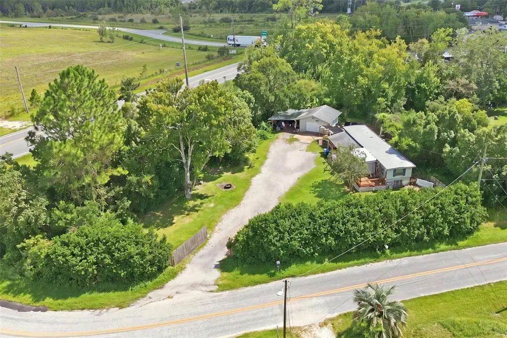 498 King Charles Circle, DELAND