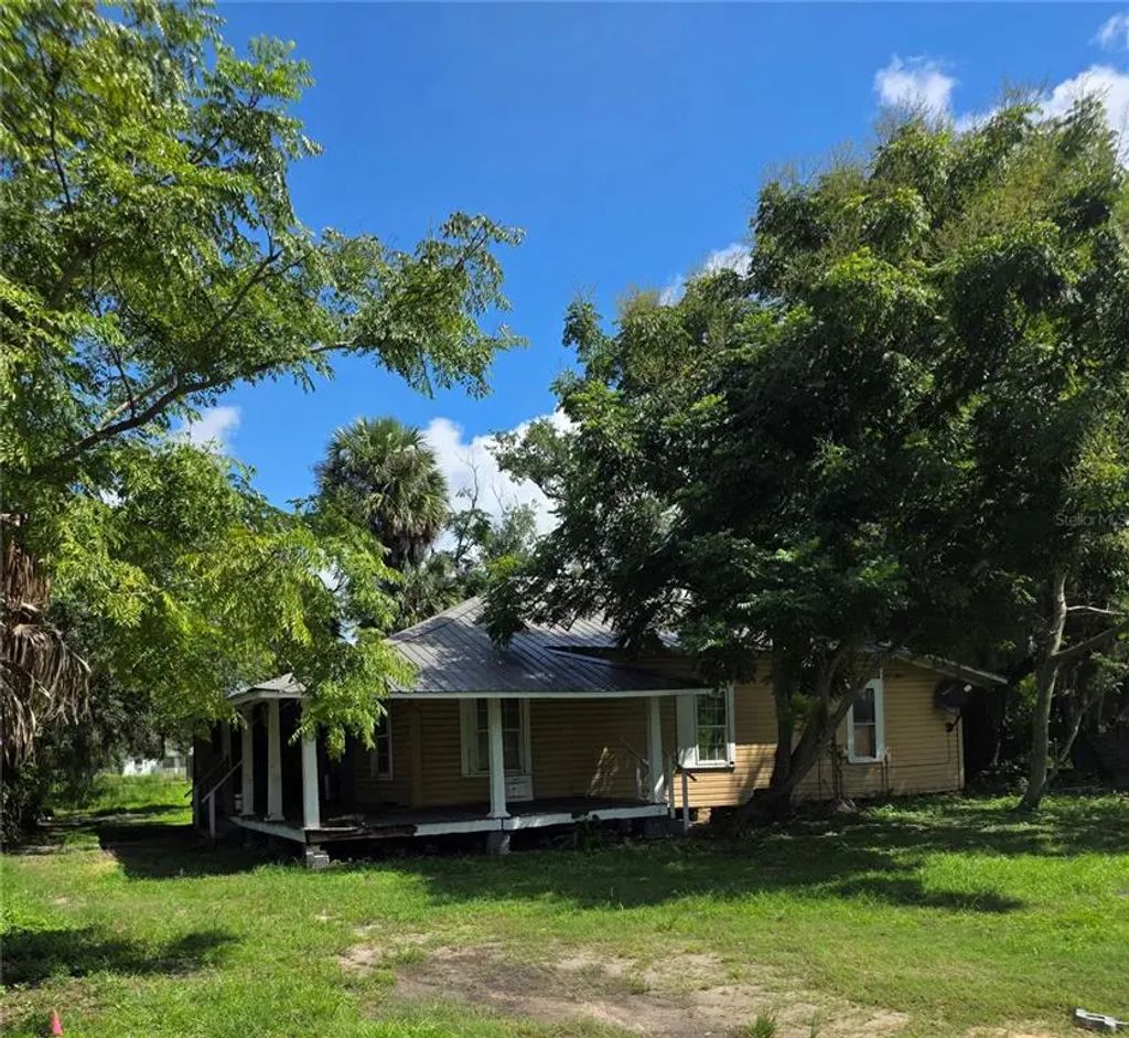 1352 Se Hillsborough Avenue, ARCADIA