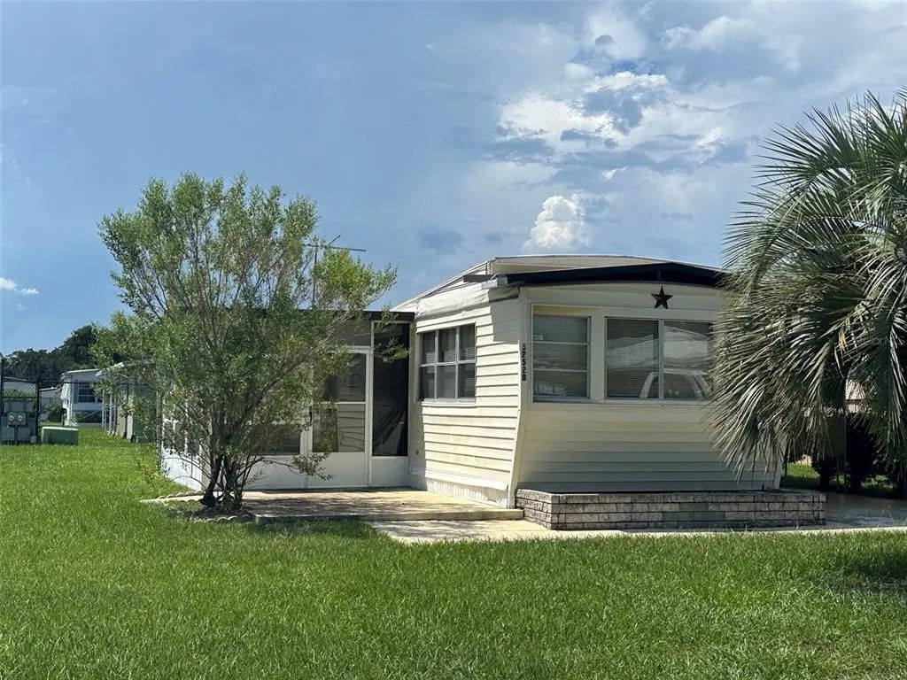 37528 Attica Avenue, ZEPHYRHILLS
