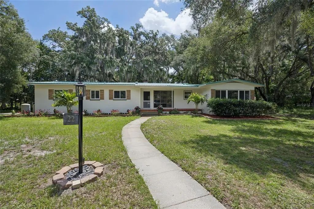 22 Poinsettia Drive, DELAND