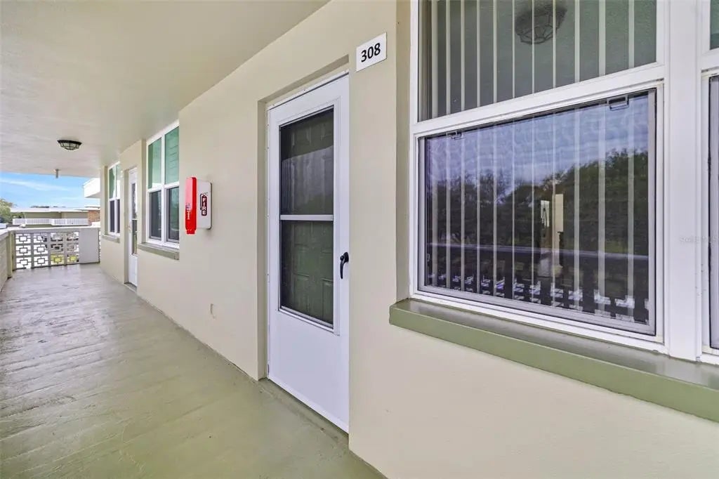 4885 1st Street Ne 308, ST PETERSBURG