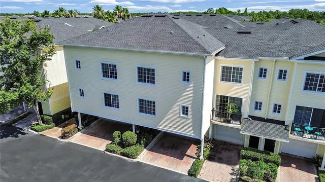 9731 Meadow Field Circle, TAMPA