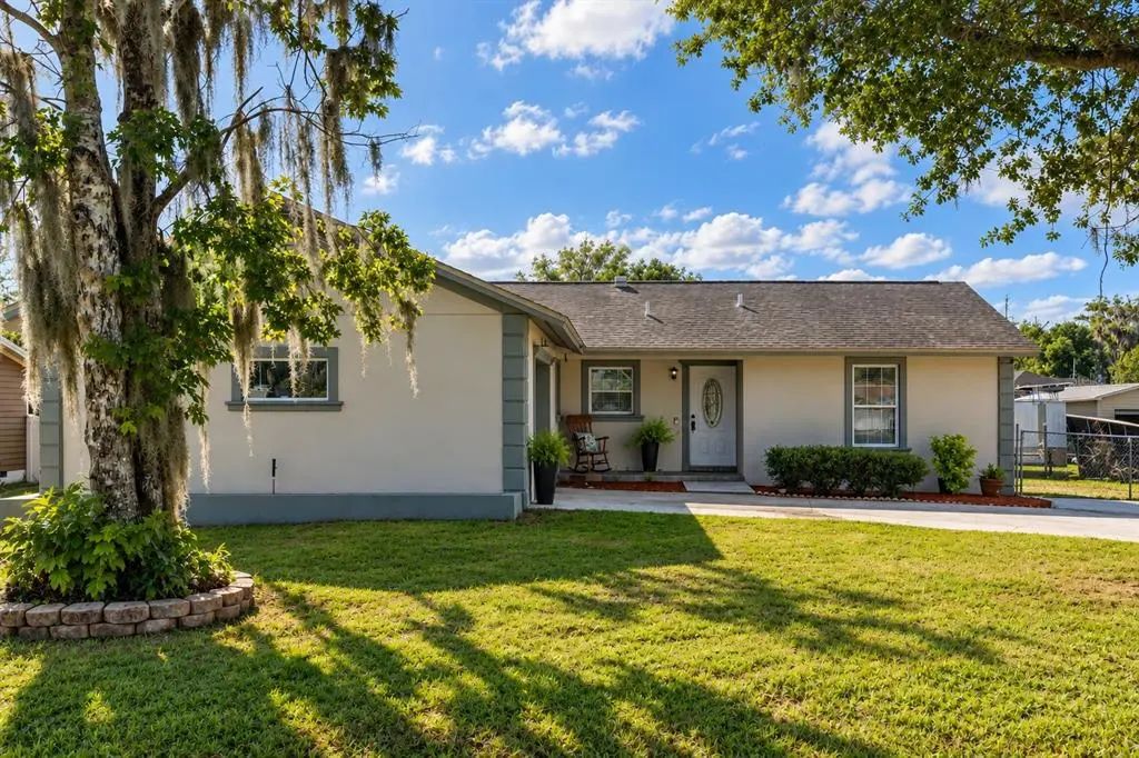 821 Nocturne Drive, CHULUOTA