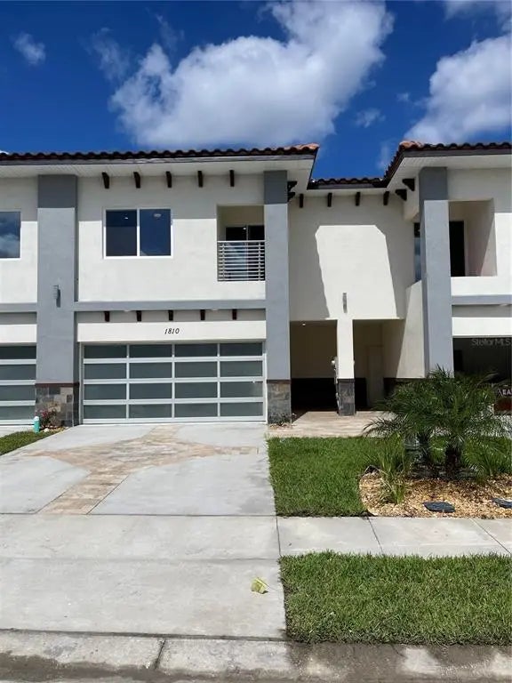 1810 Brentwood Court, DAVENPORT