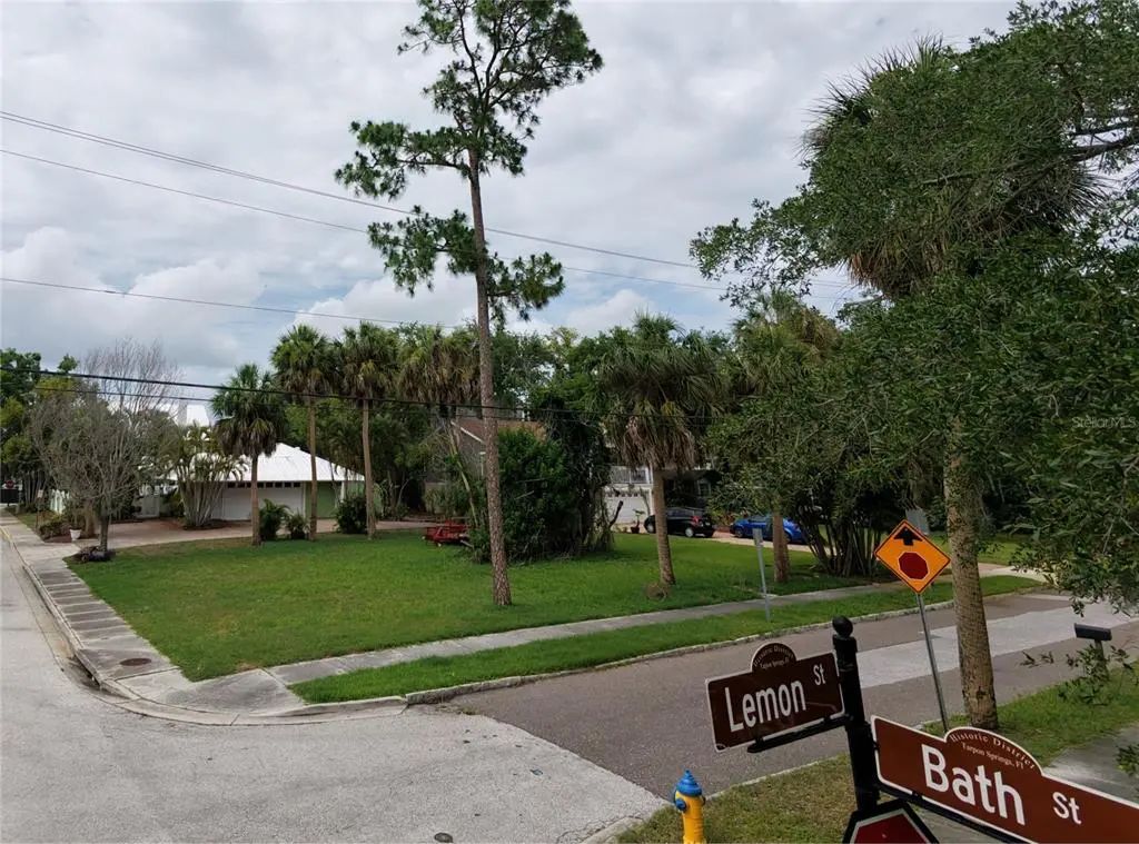 Lemon Street, TARPON SPRINGS