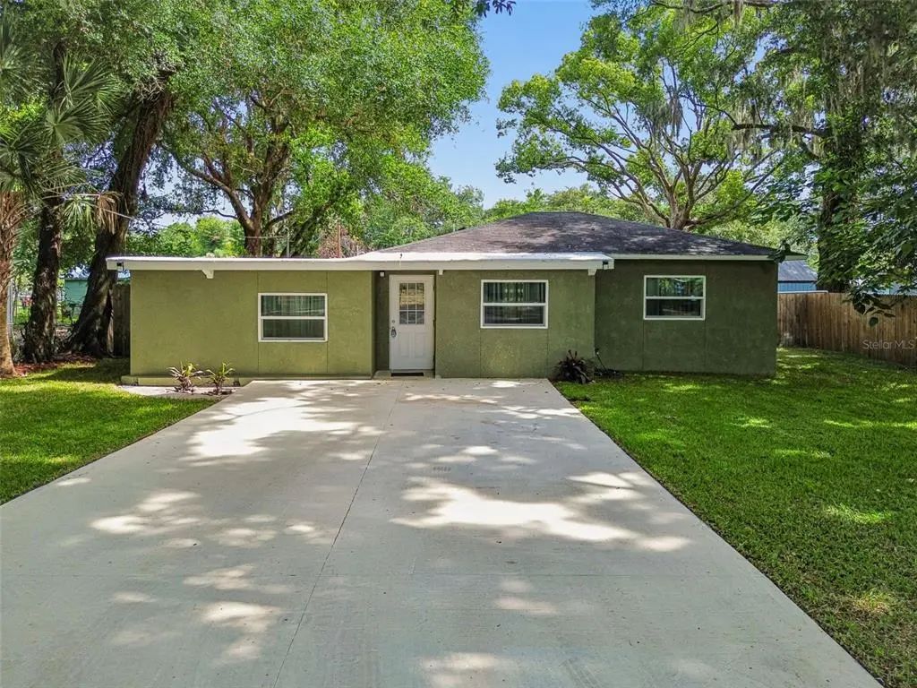 804 Valencia Road, PLANT CITY