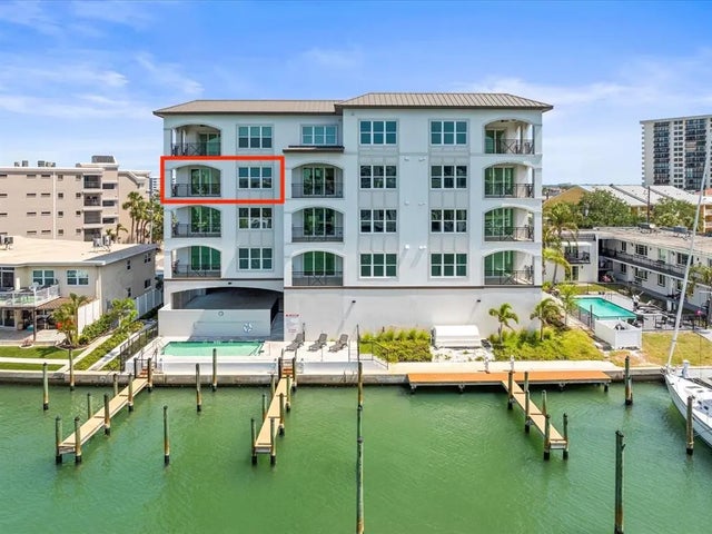 211 Dolphin Point 403, CLEARWATER BEACH