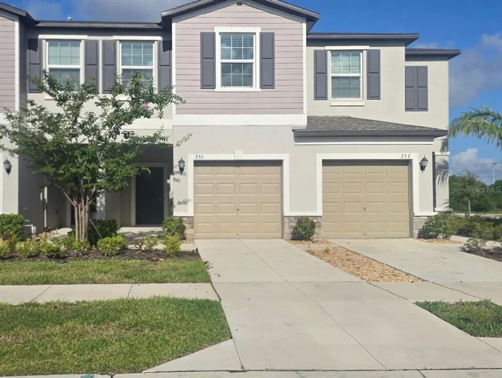 255 Tulip Banded Way, RUSKIN