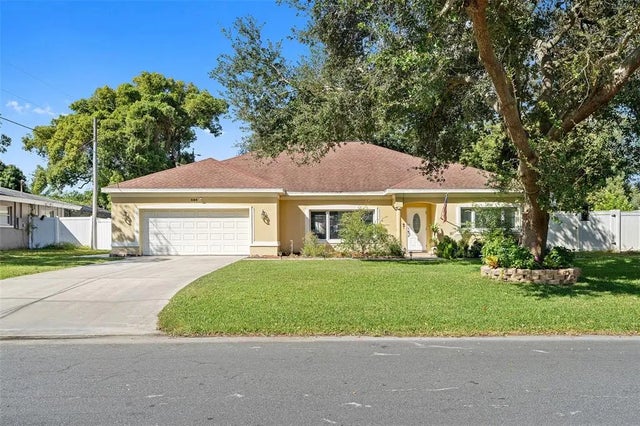 490 Woodland Drive, LARGO