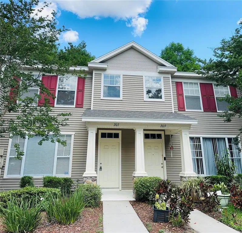 207 Golden Pond Court, VALRICO