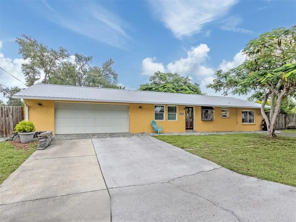 990 Florence Street, NOKOMIS